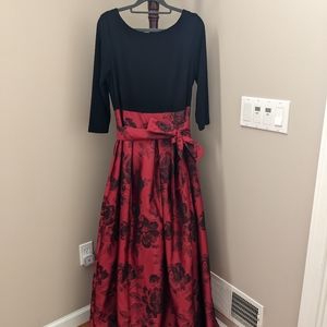 Jessica Howard formal gown